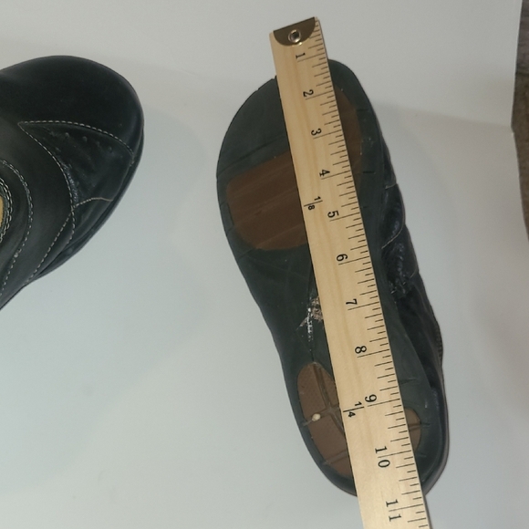 Clarks Unstructured Black Leather Loafers Grannycore Whimsygoth Comfort Shoe - Picture 8 of 10